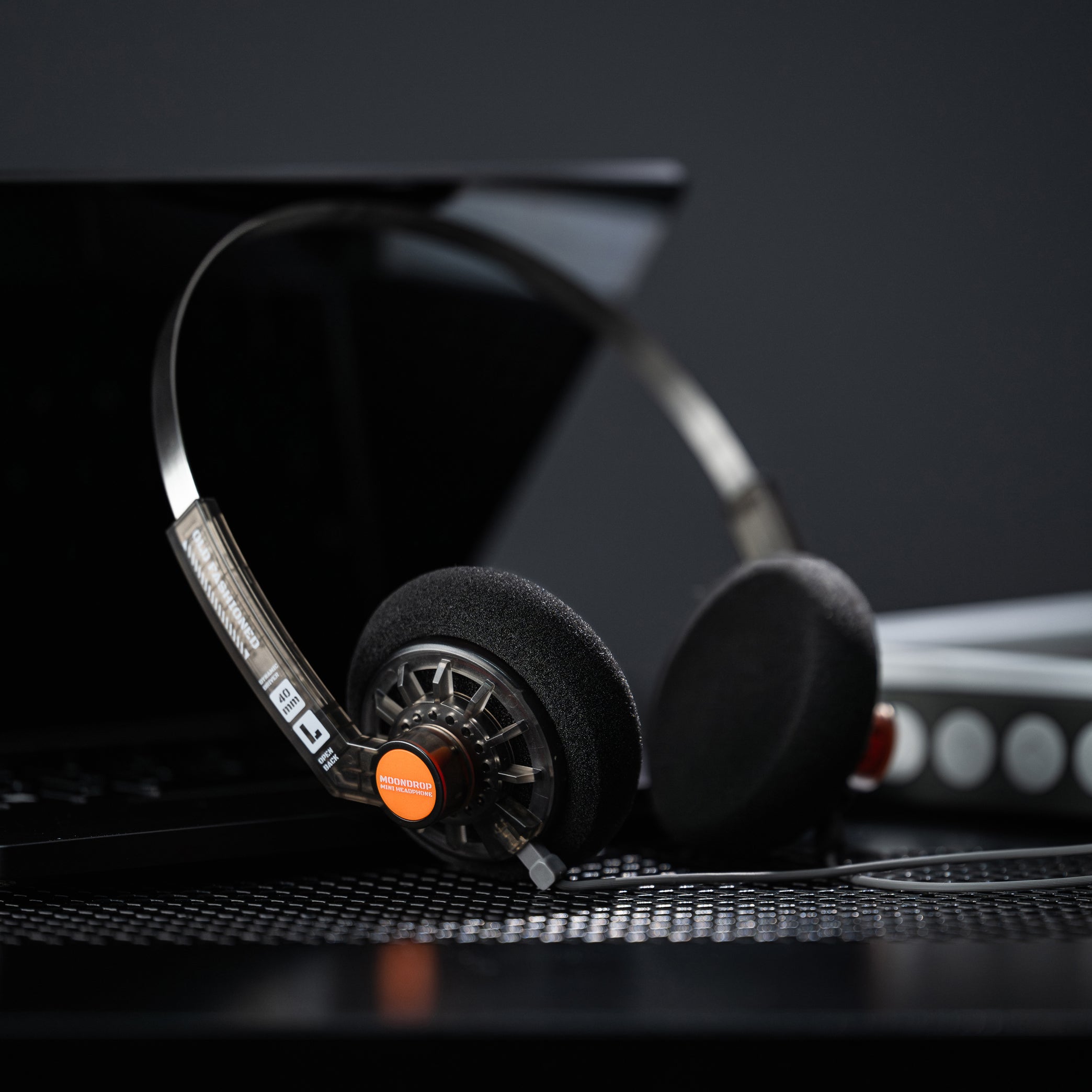 MOONDROP Old Fashioned 40mm Dynamic Driver Open-Back Wired On-ear Headphone
